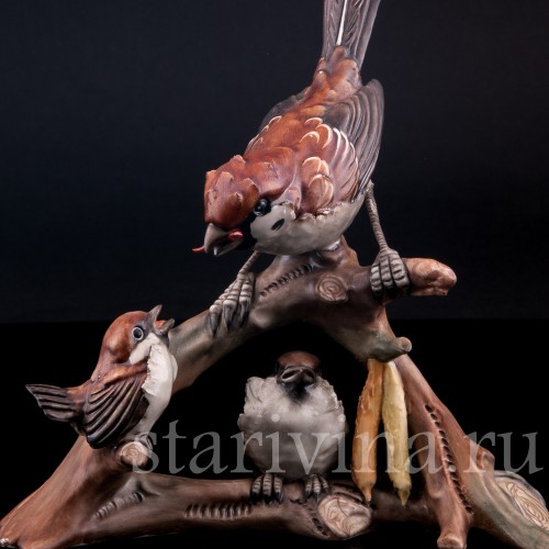 Статуэтка птиц из фарфора Семейство воробьев, Capodimonte, Италия, вт. пол. 20 в.