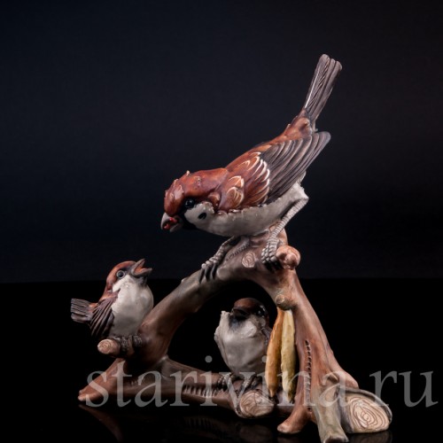 Статуэтка птиц из фарфора Семейство воробьев, Capodimonte, Италия, вт. пол. 20 в.