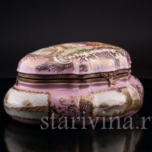 Фарфоровая Большая шкатулка, Франция, кон. 19 - нач. 20 вв.