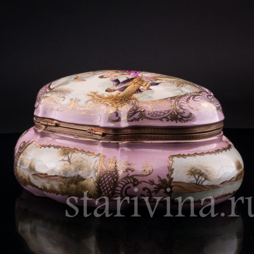 Фарфоровая Большая шкатулка, Франция, кон. 19 - нач. 20 вв.