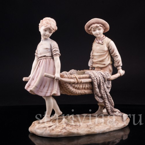 Статуэтка детей из фарфора За богатым уловом, Германия, нач. 20 в.