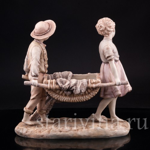 Статуэтка детей из фарфора За богатым уловом, Германия, нач. 20 в.