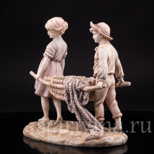 Статуэтка детей из фарфора За богатым уловом, Германия, нач. 20 в.