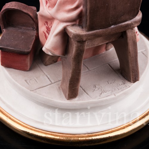 За шитьем, Capodimonte, Италия, вт. пол. 20 в.