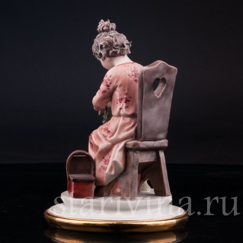 За шитьем, Capodimonte, Италия, вт. пол. 20 в.