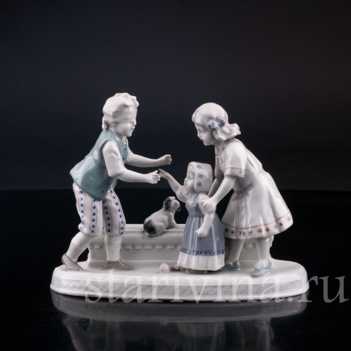 Фарфорвая статуэтка детей Жмурки, Goebel, Германия, нач. 20 в.