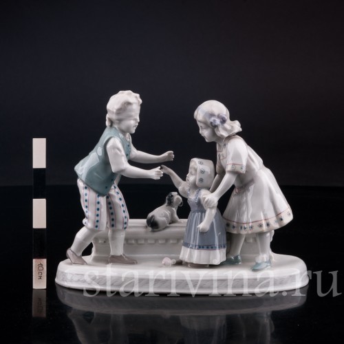 Фарфорвая статуэтка детей Жмурки, Goebel, Германия, нач. 20 в.