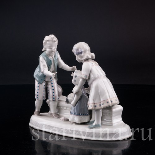 Фарфорвая статуэтка детей Жмурки, Goebel, Германия, нач. 20 в.