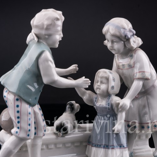 Фарфорвая статуэтка детей Жмурки, Goebel, Германия, нач. 20 в.