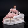 Девушка с собачкой на диване, кружевная, Muller & Co, Германия, нач. 20 в