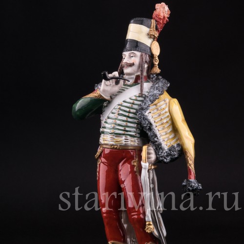 Статуэтка солдата из фарфора Французский гусар, 1795, Sitzendorf, Германия, пер. пол. 20 в.