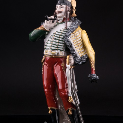 Статуэтка солдата из фарфора Французский гусар, 1795, Sitzendorf, Германия, пер. пол. 20 в.