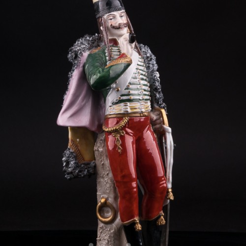 Статуэтка солдата из фарфора Французский гусар, 1795, Sitzendorf, Германия, пер. пол. 20 в.