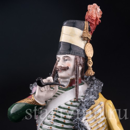 Статуэтка солдата из фарфора Французский гусар, 1795, Sitzendorf, Германия, пер. пол. 20 в.