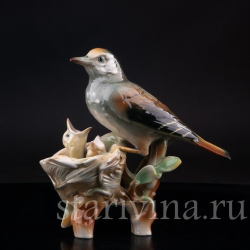 Фарфорвая статуэтка птиц Дрозд рябинник с птенцами, Muller & Co, Германия, пер. пол. 20 в.