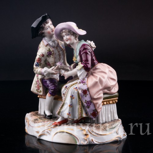 Статуэтка из фарфора Пара с птичкой, Muller & Co, Германия, перв. пол. 20 в.