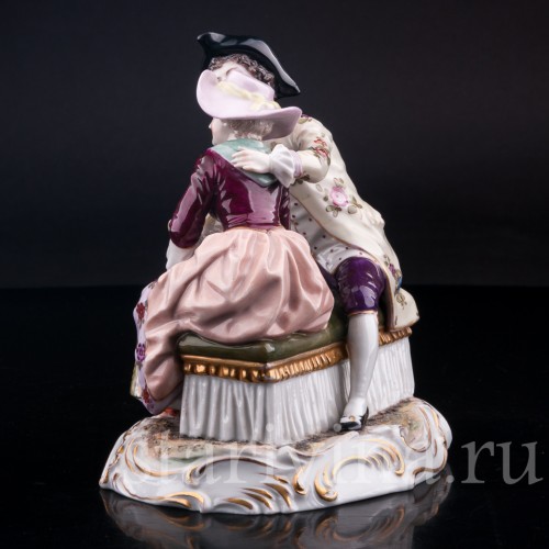 Статуэтка из фарфора Пара с птичкой, Muller & Co, Германия, перв. пол. 20 в.