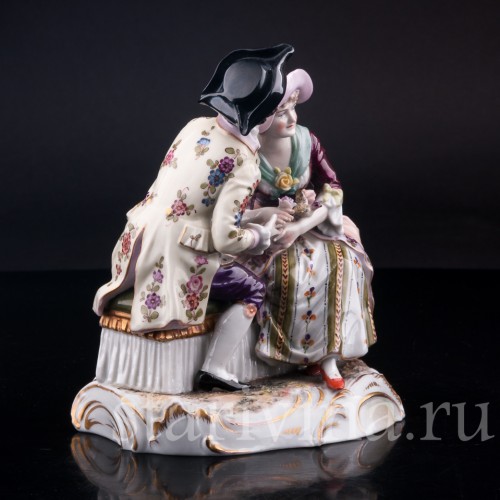 Статуэтка из фарфора Пара с птичкой, Muller & Co, Германия, перв. пол. 20 в.