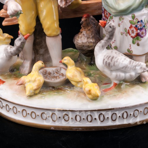 Фарфорвая статуэтка Дети, кормящие домашних птиц, Volkstedt, Германия, до 1935 г.