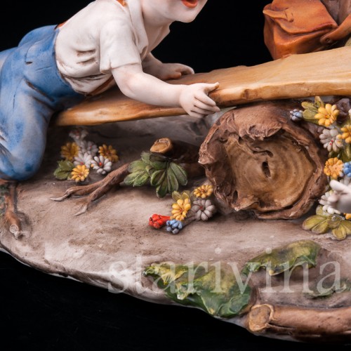Фигурка из фарфора Дети на качелях, Capodimonte, Италия, вт. пол. 20 в.