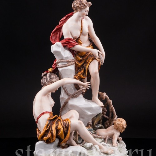 Старинная фарфоровая композиция Ловля Тритонов, Capodimonte, Италия, 19 в.