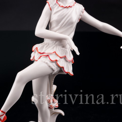 Фарфорвая статуэтка Танцующая девушка с пером, Volkstedt, Германия, нач. 20 в.