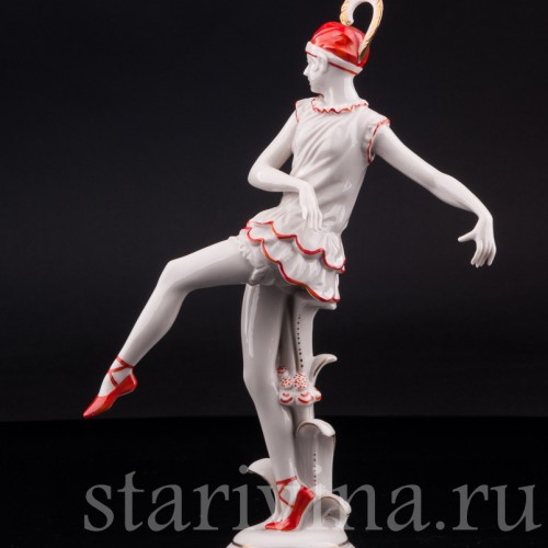 Фарфорвая статуэтка Танцующая девушка с пером, Volkstedt, Германия, нач. 20 в.
