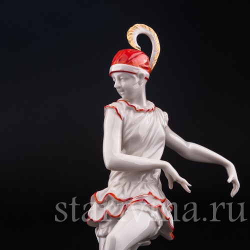 Фарфорвая статуэтка Танцующая девушка с пером, Volkstedt, Германия, нач. 20 в.