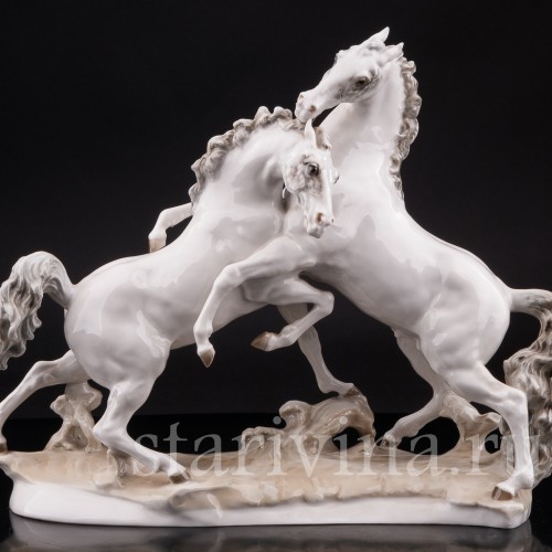 Фигурка из фарфора Играющие лошади, Hutschenreuther, Германия, 1937-40 гг.