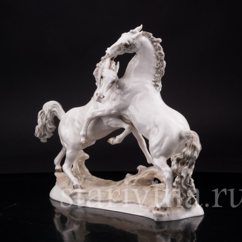 Фигурка из фарфора Играющие лошади, Hutschenreuther, Германия, 1937-40 гг.