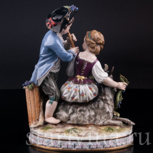 Статуэтка из фарфора Аллегория осени, дети с козликом, Германия, кон. 19 в..
