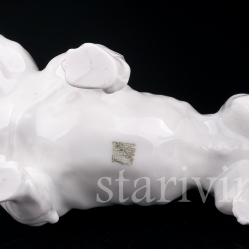 Фигурка собаки из фарфора Английский бульдог, Heubach, Германия, нач. 20 в.