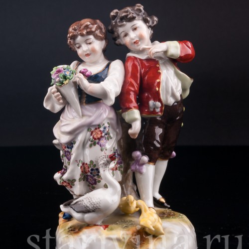 Статуэтка из фарфора Пара с гусями, Volkstedt, Германия, до 1936 г.