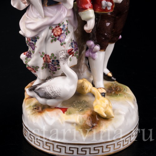 Статуэтка из фарфора Пара с гусями, Volkstedt, Германия, до 1936 г.