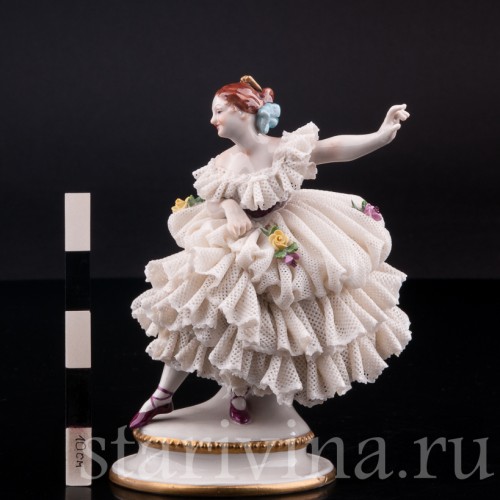 Фарфорвая статуэтка балерины Фанни Эльслер, кружевная, Volkstedt, Германия, вт. пол. 20 в..