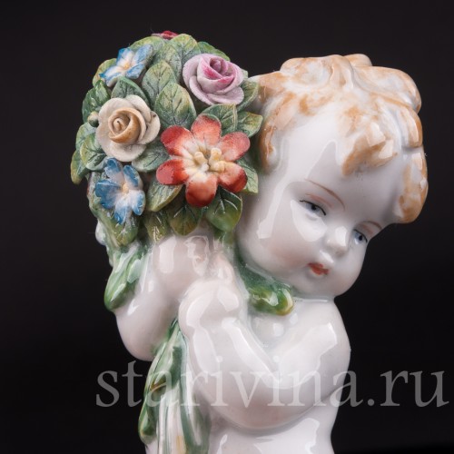 Фигурка из фарфора Малыш с букетом цветов, Karl Ens, Германия, 1920-30 гг.