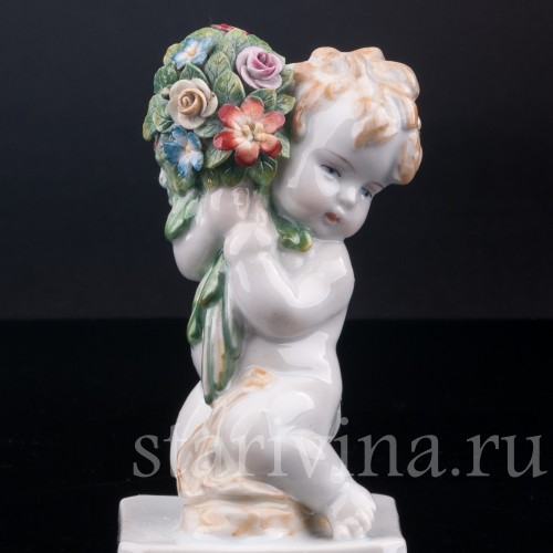 Фигурка из фарфора Малыш с букетом цветов, Karl Ens, Германия, 1920-30 гг.