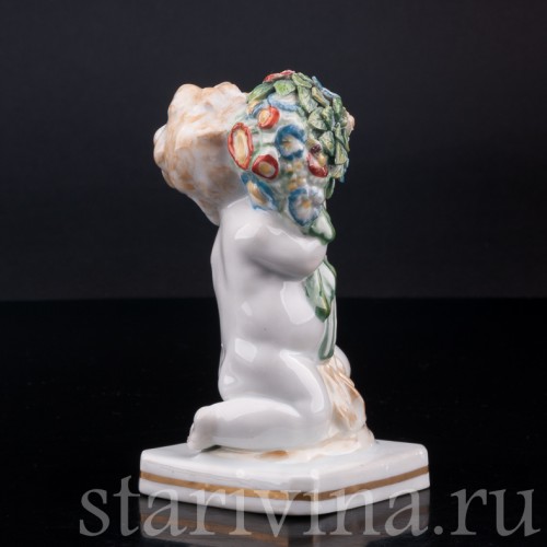 Фигурка из фарфора Малыш с букетом цветов, Karl Ens, Германия, 1920-30 гг.