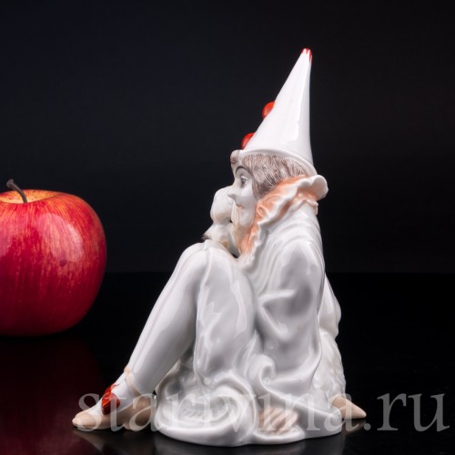 Фигурка девушки из фарфора Пьеретта с пуделем, Rosenthal, Германия, 1919-35 гг.