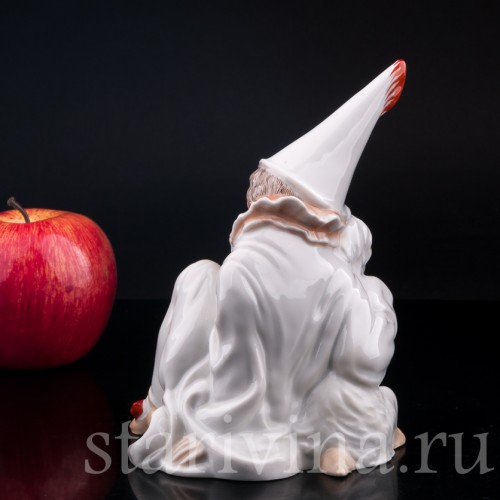 Фигурка девушки из фарфора Пьеретта с пуделем, Rosenthal, Германия, 1919-35 гг.