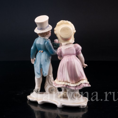 Фарфорвая статуэтка Дети с букетом цветов, Karl Ens, Германия, 1920-30 гг.