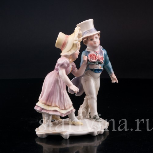 Фарфорвая статуэтка Дети с букетом цветов, Karl Ens, Германия, 1920-30 гг.