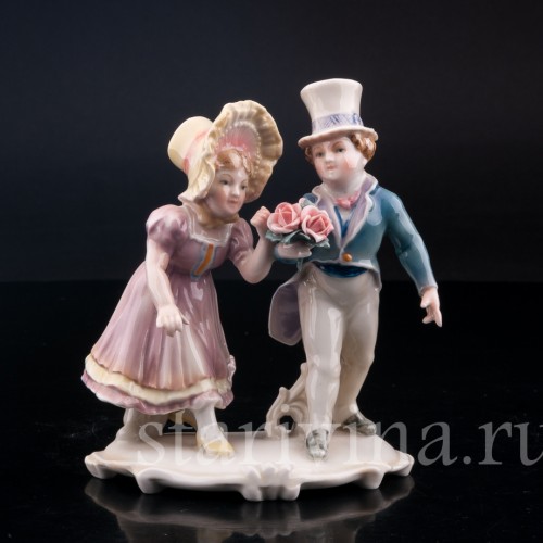 Фарфорвая статуэтка Дети с букетом цветов, Karl Ens, Германия, 1920-30 гг.