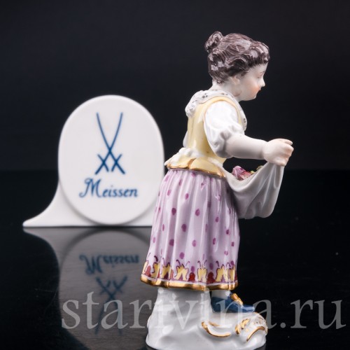Статуэтка из фарфора Девочка с цветами в подоле, Meissen, Германия, кон. 19 - нач. 20 вв.