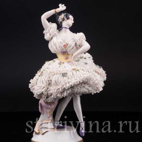 Фарфорвая статуэтка Танцующая девушка, кружевная, Volkstedt, Германия, до 1935 г.