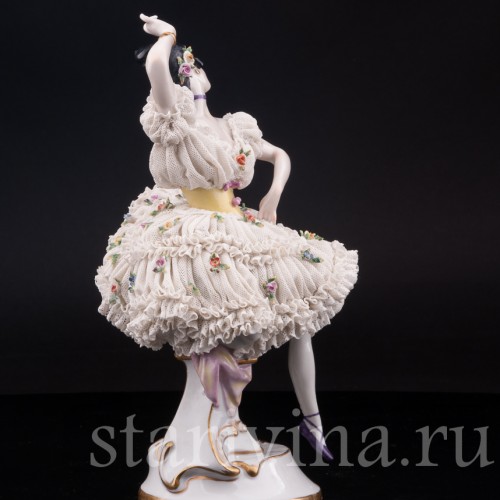 Фарфорвая статуэтка Танцующая девушка, кружевная, Volkstedt, Германия, до 1935 г.