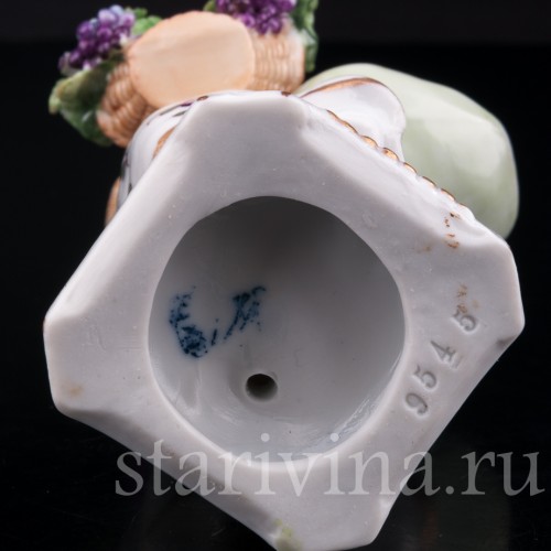 Девочка с корзиной и куклой, E. A. Muller, Германия, 1890-1927 гг.