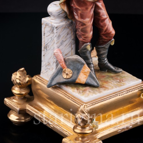 Фигурка музыканта из фарфора Валторнист, Richard Eckert & Co, Германия, кон. 19 в.