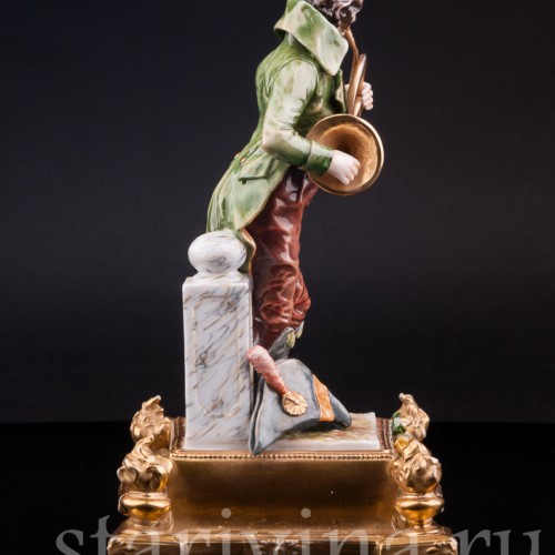 Фигурка музыканта из фарфора Валторнист, Richard Eckert & Co, Германия, кон. 19 в.