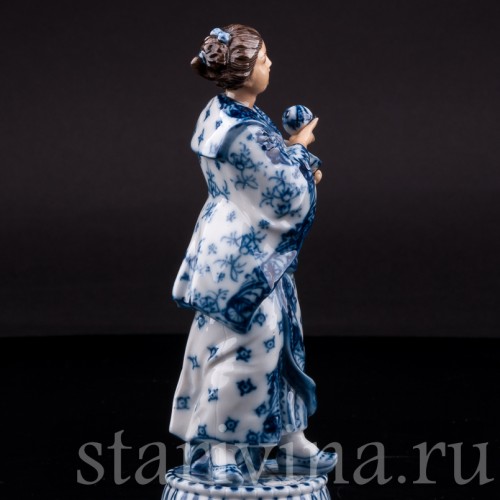 Фигурка из фарфора Китаянка с шаром, Volkstedt, Германия, кон. 19 в.